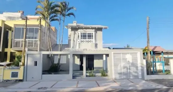 Casa com 3 Quartos à venda, 160m² no Torres, Torres