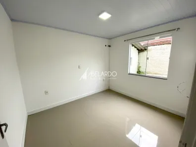 Apartamento com 2 Quartos para alugar, 60m² no Valparaiso, Blumenau
