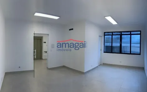 Imóvel Comercial para alugar, 517m² no Centro, Jacareí