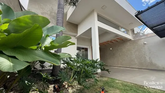 Casa com 3 Quartos à venda, 132m² no Jardim Pilar, Maringá