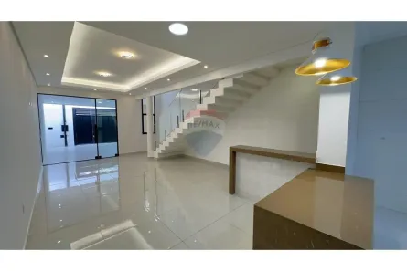 Casa com 3 Quartos à venda, 183m² no Dona Zulmira, Uberlândia