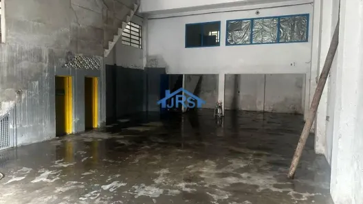 Galpão/Depósito/Armazém à venda, 680m² no Veloso, Osasco