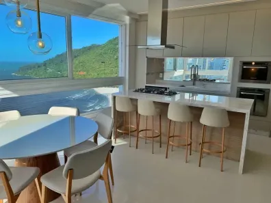 Apartamento com 3 Quartos para alugar, 144m² no Centro, Balneário Camboriú