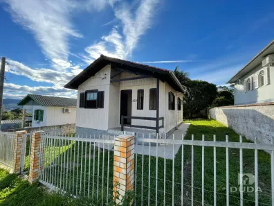 Casa com 3 Quartos para alugar, 68m² no Centro, Criciúma