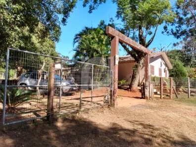 Fazenda/Sítio com 4 Quartos à venda, 165m² no , Portão