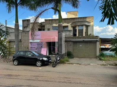 Casa com 8 Quartos à venda, 390m² no Vila São Tomaz, Aparecida de Goiânia