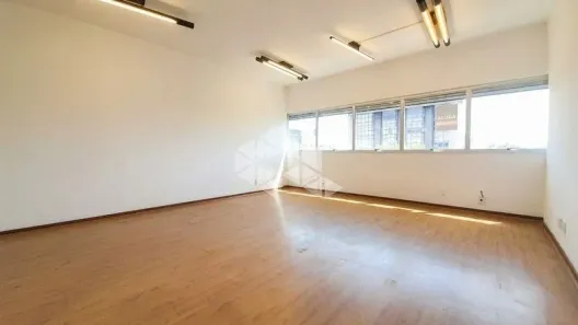 Sala Comercial à venda, 38m² no São João, Porto Alegre