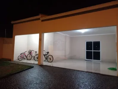 Casa com 3 Quartos à venda, 254m² no Jardim Holanda, Uberlândia