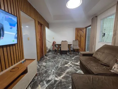 Sobrado com 3 Quartos à venda, 93m² no Guilhermina, Praia Grande