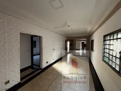 Casa com 4 Quartos à venda, 187m² no Planalto, Uberlândia