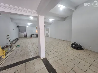 Ponto Comercial para alugar, 150m² no Parque Novo Mundo, Americana