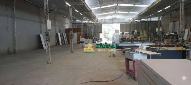Galpão/Depósito/Armazém à venda, 740m² no Jardim Santa Maria, Jacareí