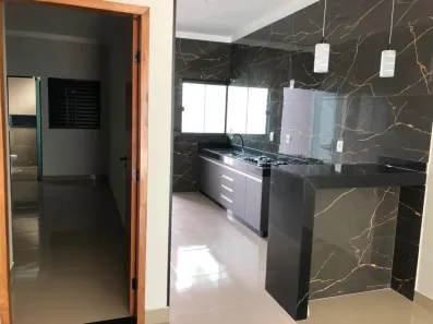 Casa com 2 Quartos à venda, 70m² no Jardim Holanda, Uberlândia