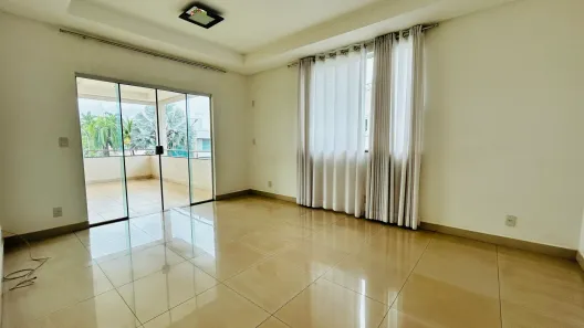 Sobrado com 4 Quartos à venda, 358m² no Residencial Granville, Goiânia