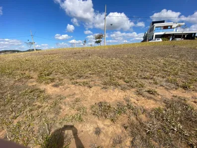 Lote/Terreno à venda, 490m² no São Pedro, Juiz de Fora
