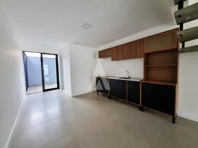 Sobrado com 2 Quartos à venda, 85m² no Costa e Silva, Joinville