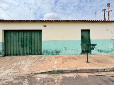 Casa com 3 Quartos à venda, 150m² no Santa Maria, Brasília