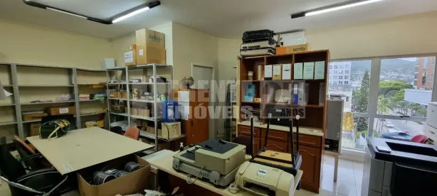 Sala Comercial à venda, 104m² no Trindade, Florianópolis