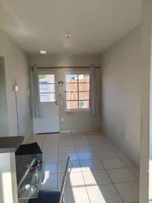 Casa com 2 Quartos para alugar, 44m² no California, Cedral