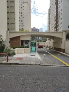 Apartamento com 2 Quartos para alugar, 51m² no Água Verde, Curitiba