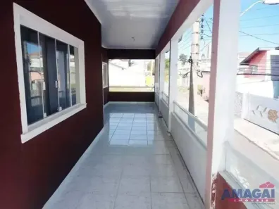 Sobrado com 6 Quartos à venda, 250m² no Loteamento Villa Branca, Jacareí