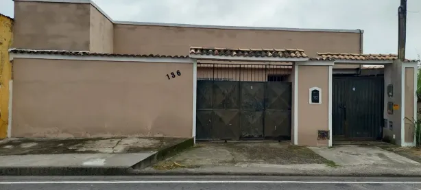 Casa com 4 Quartos à venda, 360m² no Centro (Manilha), Itaboraí