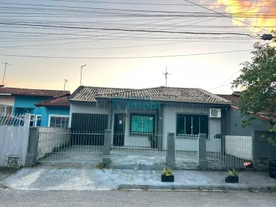 Casa com 3 Quartos à venda, 68m² no Madri, Palhoça