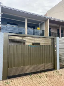 Sobrado com 2 Quartos à venda, 164m² no Santa Cruz, Cascavel