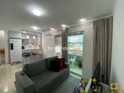 Apartamento com 2 Quartos à venda, 75m² no Centro, Palhoça
