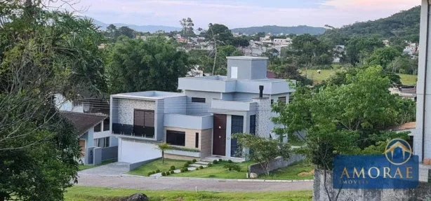 Casa de Condomínio com 4 Quartos à venda, 235m² no Cachoeira do Bom Jesus, Florianópolis