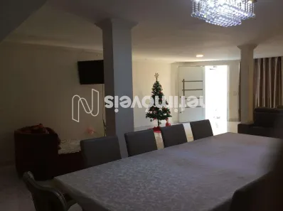 Casa com 4 Quartos à venda, 390m² no Sapucaia, Contagem