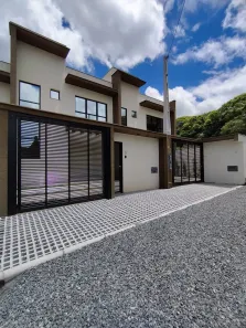 Casa com 3 Quartos à venda, 100m² no Glória, Joinville