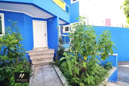 Sobrado com 4 Quartos para alugar, 246m² no Vila Guiomar, Santo André