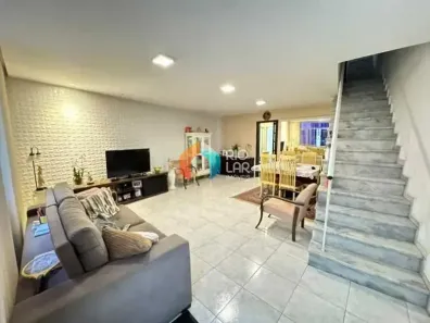 Casa com 3 Quartos à venda, 155m² no Catete, Rio de Janeiro