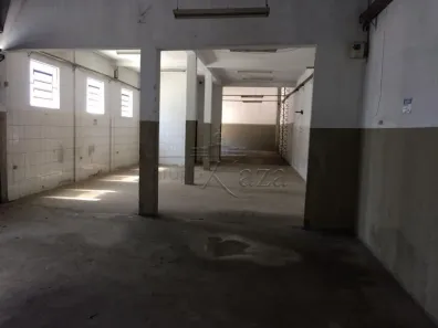 Ponto Comercial à venda, 300m² no Jardim Jacinto, Jacareí