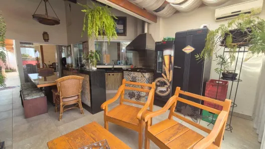Casa de Condomínio com 3 Quartos à venda, 211m² no Aclimação, Uberlândia