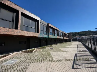 Casa com 2 Quartos à venda, 80m² no Cachoeira do Bom Jesus, Florianópolis