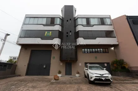 Galpão/Depósito/Armazém à venda, 670m² no Navegantes, Porto Alegre