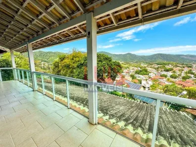 Casa de Condomínio com 3 Quartos à venda, 450m² no Itaipu, Niterói