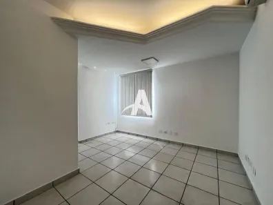 Prédio Comercial para alugar, 200m² no Centro, Uberlândia