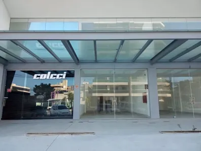 Ponto Comercial para alugar, 80m² no Centro, Araruama