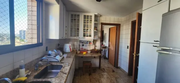 Apartamento com 4 Quartos à venda, 208m² no Fundinho, Uberlândia