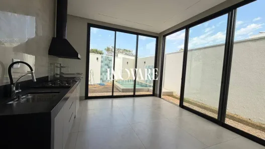 Casa de Condomínio com 3 Quartos para alugar, 211m² no Jardim Botânico, Uberlândia