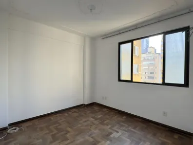 Apartamento com 2 Quartos à venda, 71m² no Centro Histórico, Porto Alegre