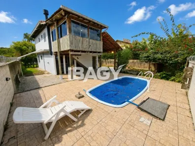Casa com 3 Quartos para alugar, 128m² no Caminho Novo, Palhoça