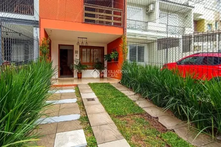 Casa com 2 Quartos para alugar, 100m² no Guarujá, Porto Alegre