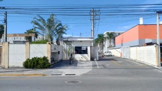 Apartamento com 2 Quartos para alugar, 52m² no Crispim, Pindamonhangaba