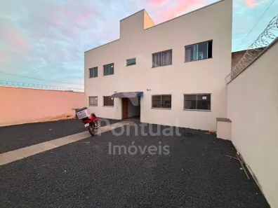 Apartamento com 2 Quartos para alugar, 50m² no Loteamento Monte Hebron, Uberlândia