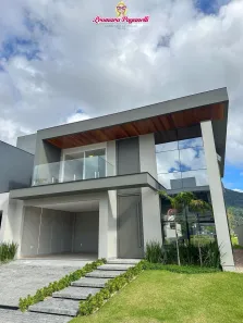 Casa de Condomínio com 3 Quartos à venda, 241m² no Pedra Branca, Palhoça