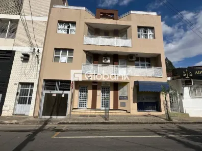 Ponto Comercial para alugar, 30m² no Centro, Montes Claros